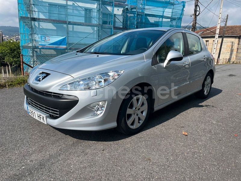 Usado Peugeot 308 Active 112 CV (82 kW) 2012 Gris / plata Berlina