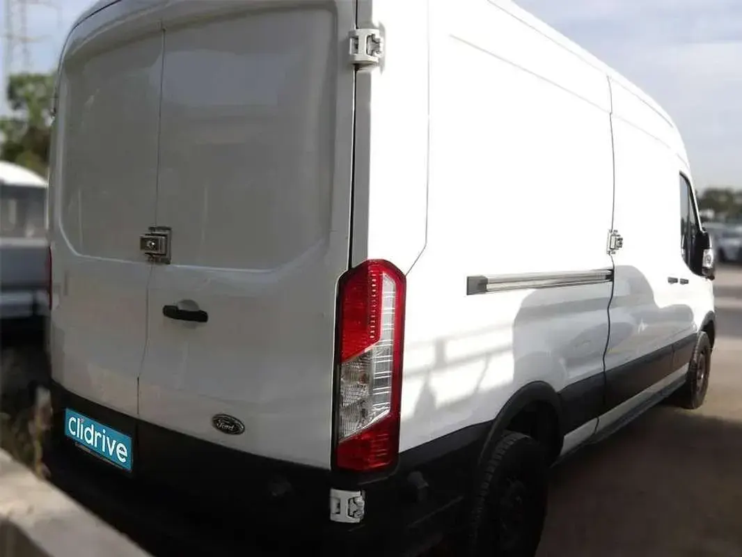 Usado Ford Transit Trend 135 kW (184 CV) 2022 Blanco Van