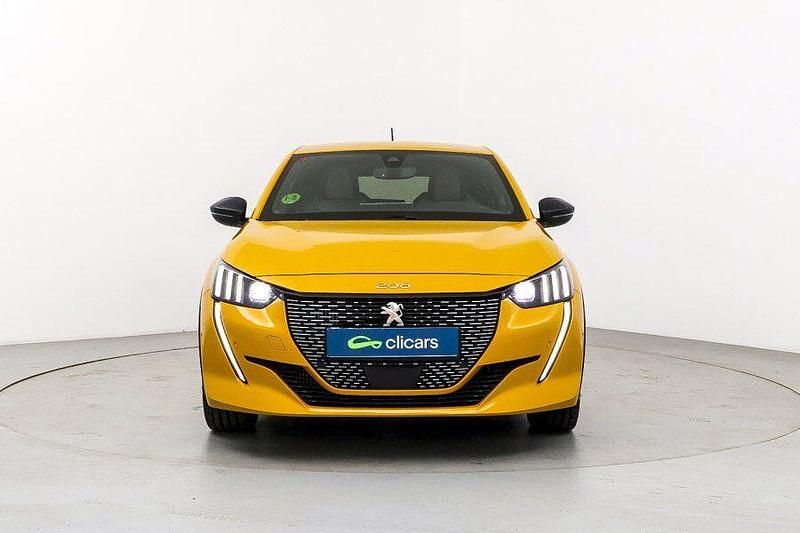 Usado Peugeot 208 GT 100 CV (73 kW) 2021 Amarillo Utilitario