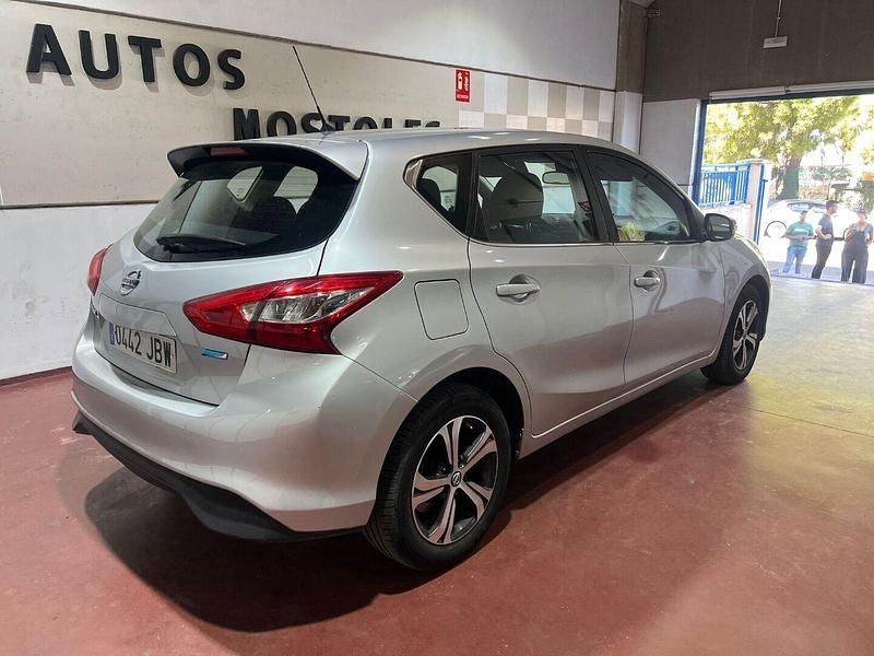 Usado Nissan Pulsar Tekna 110 CV (80 kW) 2014 Gris / plata Berlina