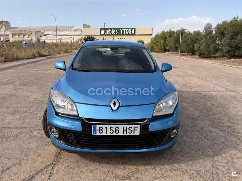 Usado Renault Mégane III Dynamique 115 CV (84 kW) 2013 Azul Berlina