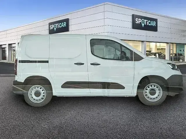 Usado Fiat e-Doblò Launch Edition 100 kW (136 CV) 2023 Blanco Monovolumen