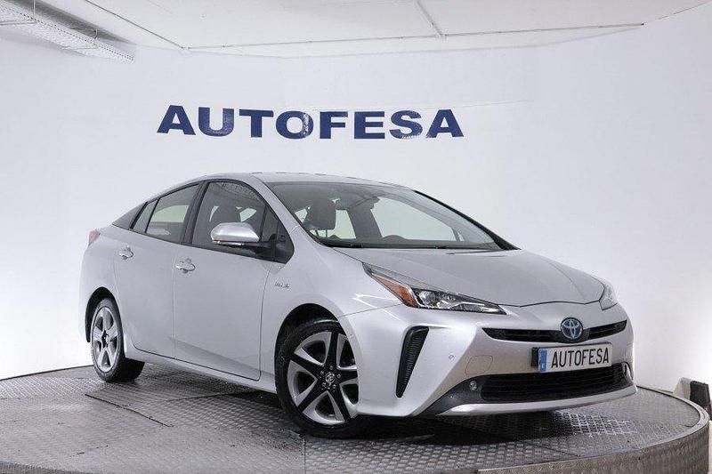 Usado Toyota Prius 136 CV (100 kW) 2021 Plateado Berlina
