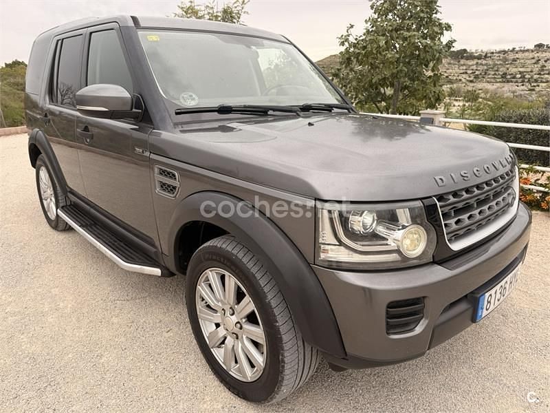 Usado Land Rover Discovery 4 S 211 CV (155 kW) 2014 Gris / plata SUV