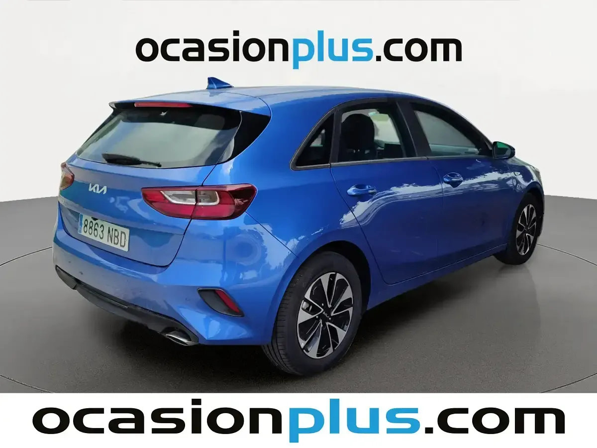 Usado Kia Ceed 100 CV (73 kW) 2025 Azul Utilitario