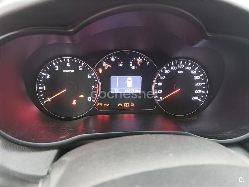 Usado Kia Carens 135 CV (99 kW) 2015 Blanco Monovolumen