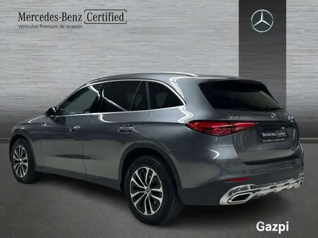 Usado Mercedes GLC220 197 CV (144 kW) 2023 Gris selenita SUV