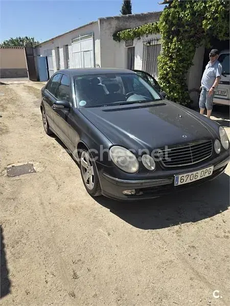 Usado Mercedes E320 Avantgarde 224 CV (164 kW) 2002 Azul Berlina