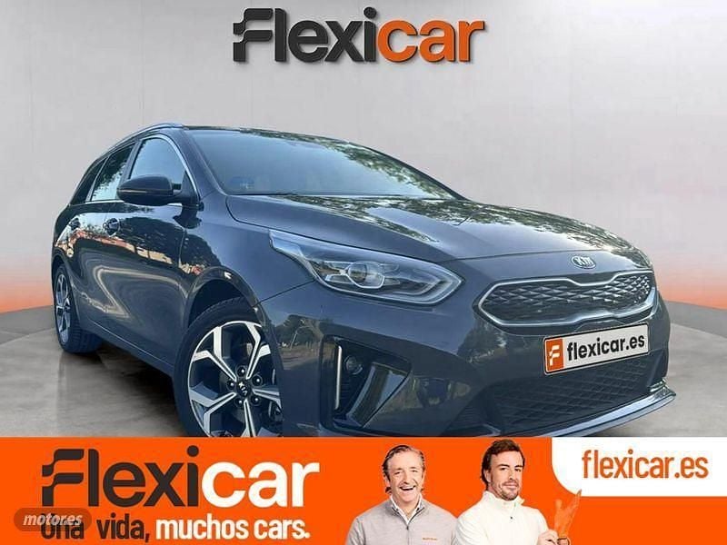 Negro Usado 2021 Kia Ceed GT GT-Line Familiar | 16.290 € (Precio justo) - Imagen 1/4