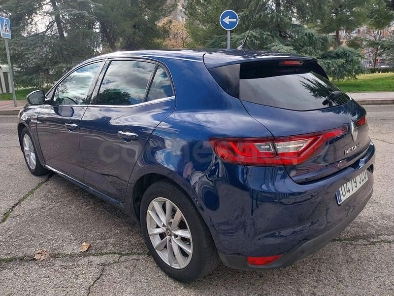 Usado Renault Mégane IV Intens 100 CV (73 kW) 2017 Azul Berlina