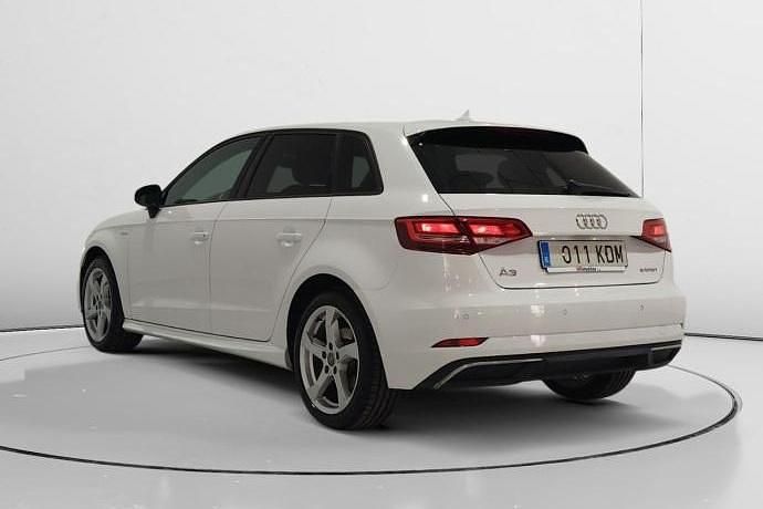 Używany Audi A3 Design 204 KM (150 kW) 2017