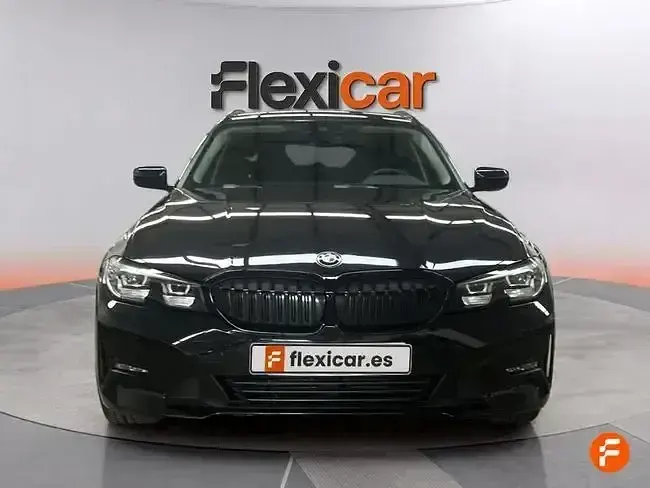 Usado BMW 318 150 CV (110 kW) 2020 Negro Familiar