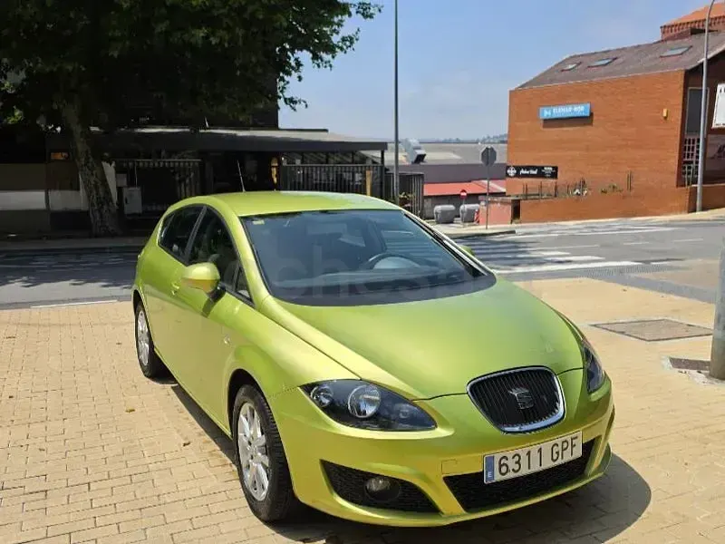 Usado Seat Leon Ecomotive 105 CV (77 kW) 2009 Verde Utilitario
