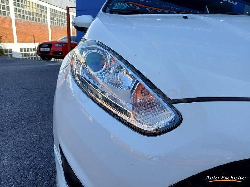 Usado Ford Fiesta ST-Line 95 CV (69 kW) 2017 Blanco Utilitario