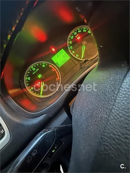 Usado Skoda Fabia Comfort 80 CV (58 kW) 2007 Gris / plata Berlina