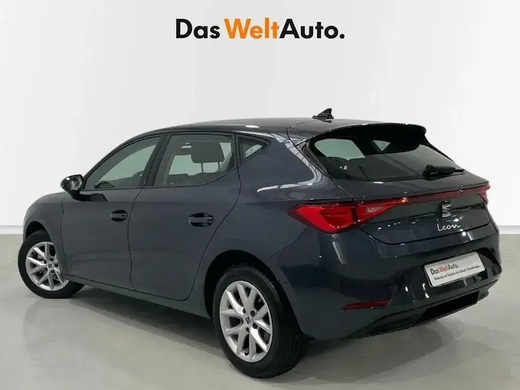 Usado Seat Leon Style 116 CV (85 kW) 2024 Gris
