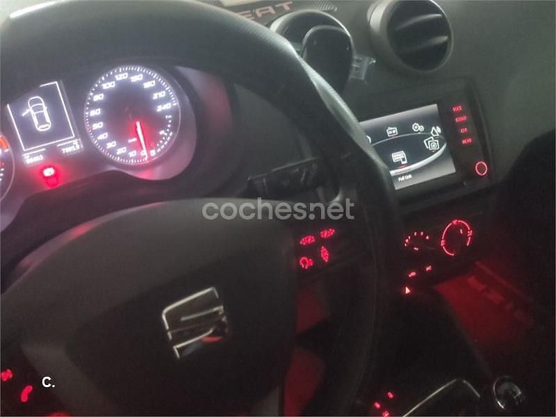 Usado Seat Ibiza CONNECT 75 CV (55 kW) 2017 Gris / plata Berlina