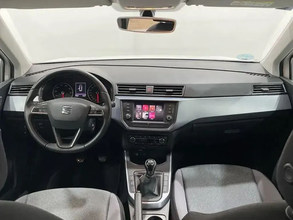 Usado Seat Arona Ecomotive 115 CV (84 kW) 2020 Blanco SUV