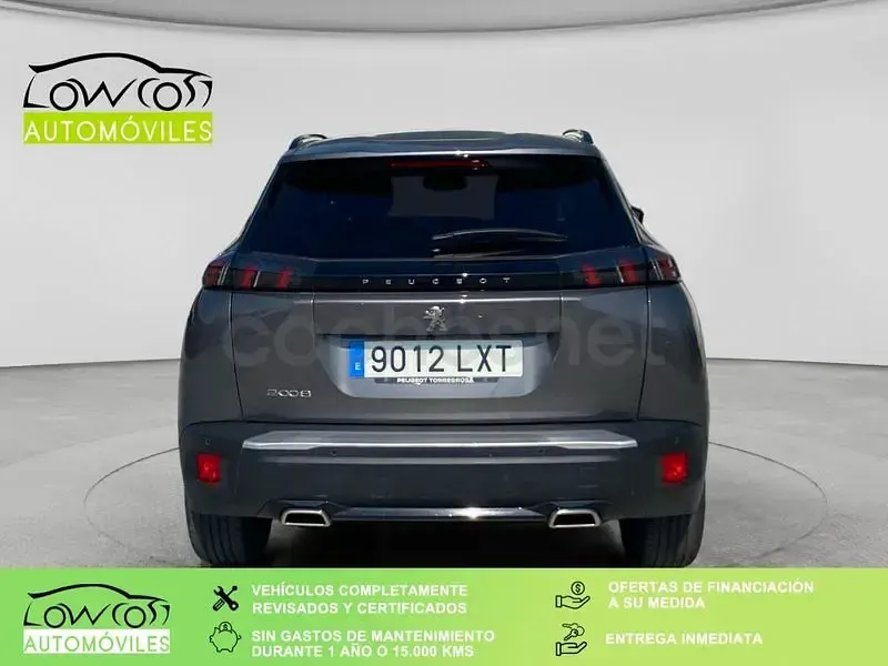 Usado Peugeot 2008 Allure 130 CV (95 kW) 2022 Gris / plata SUV