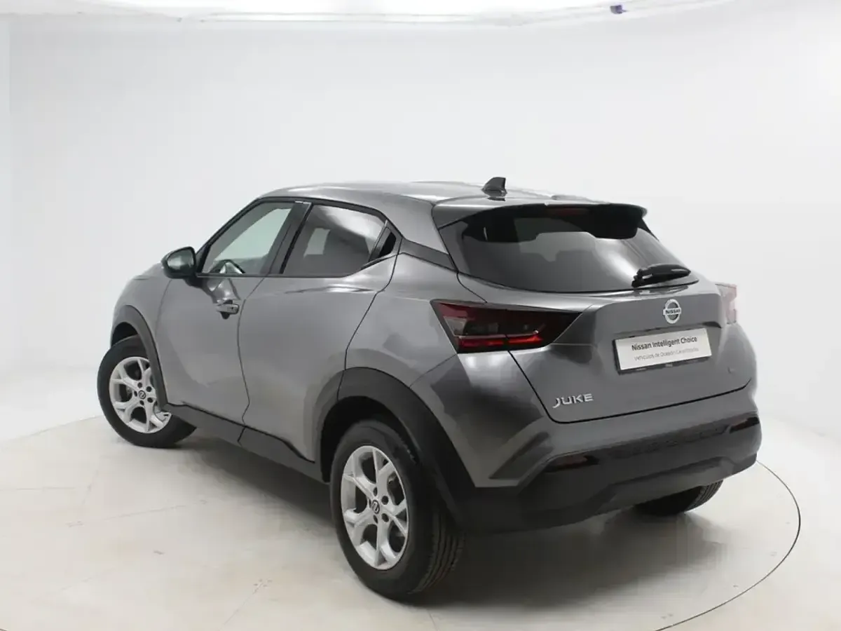 Usado Nissan Juke N-Connecta 114 CV (83 kW) 2021 Gris SUV