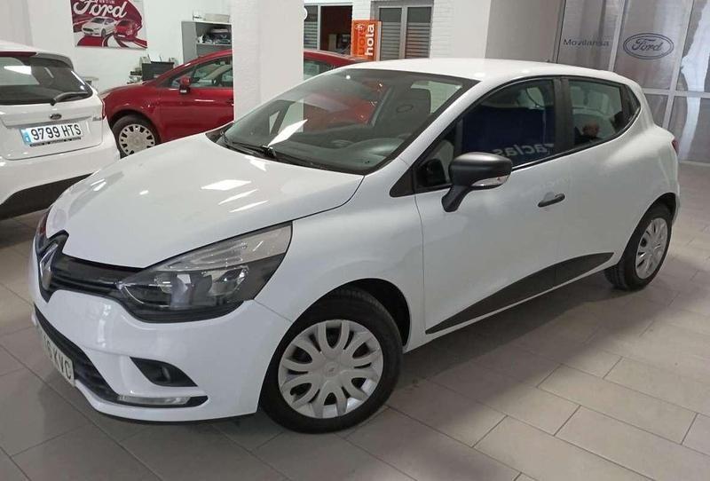 Usado Renault Clio IV Life 75 CV (55 kW) 2019 Blanco Utilitario