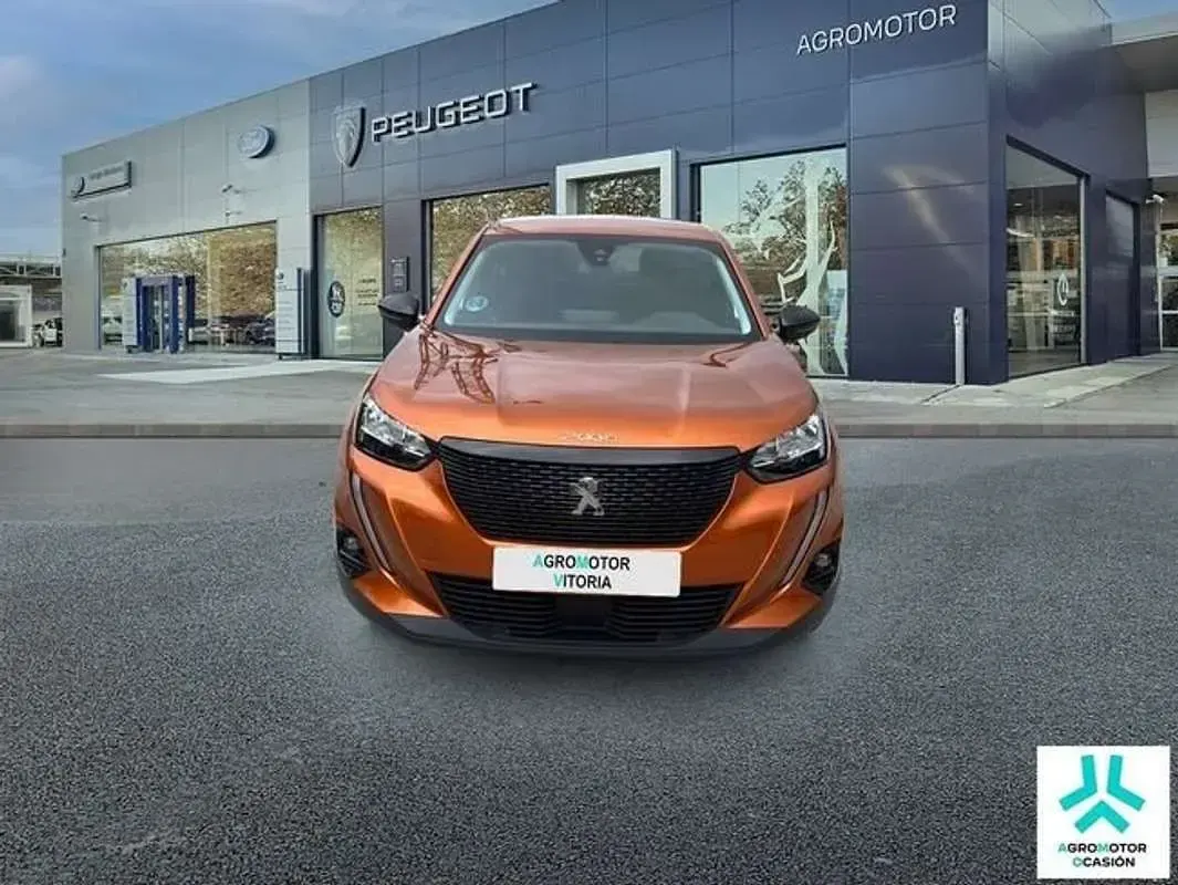 Usado Peugeot 2008 Active 101 CV (74 kW) 2022 Naranja SUV