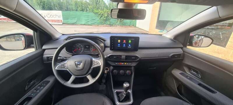 Usado Dacia Jogger Expression 110 CV (80 kW) 2022 Naranja Monovolumen