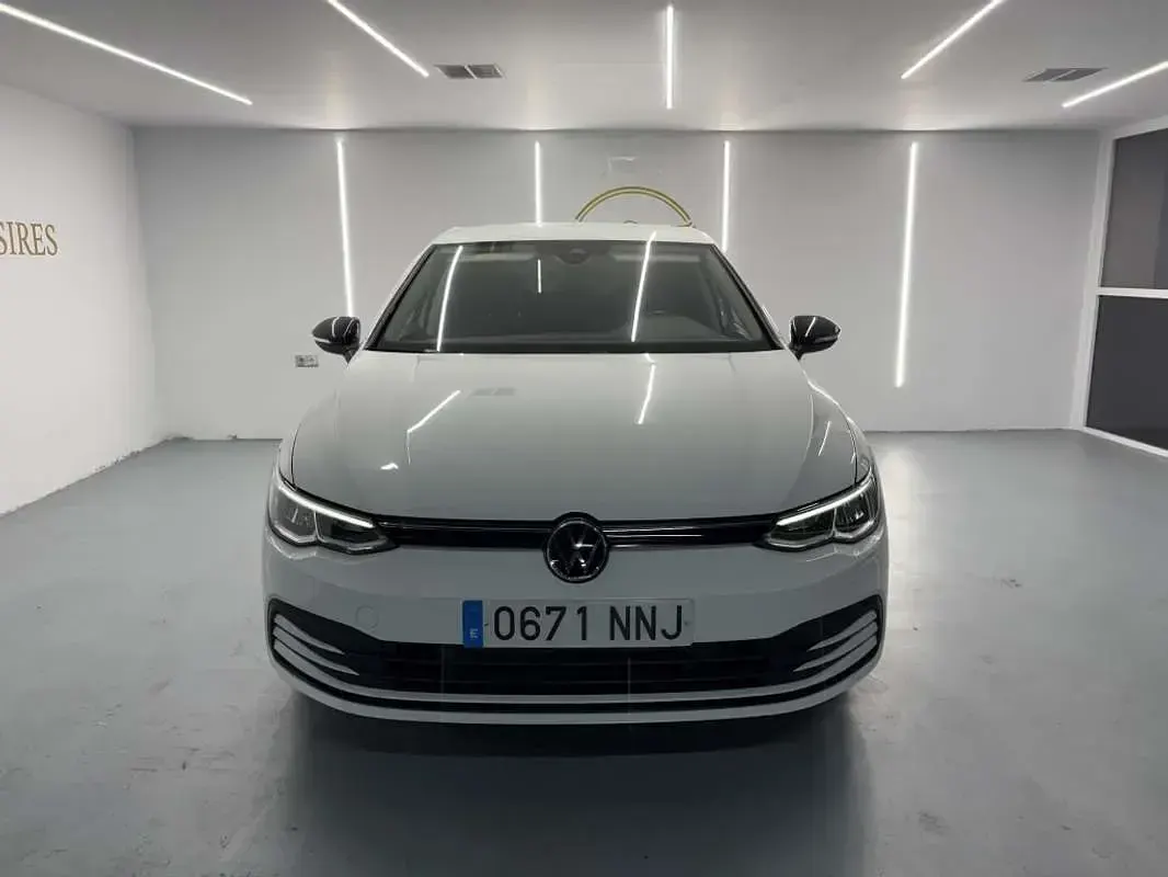 Usado VW Golf VIII Sportline 131 CV (96 kW) 2020 Blanco Berlina