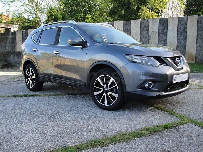 Usado Nissan X-Trail N-Connecta 177 CV (130 kW) 2017 Gris / plata SUV