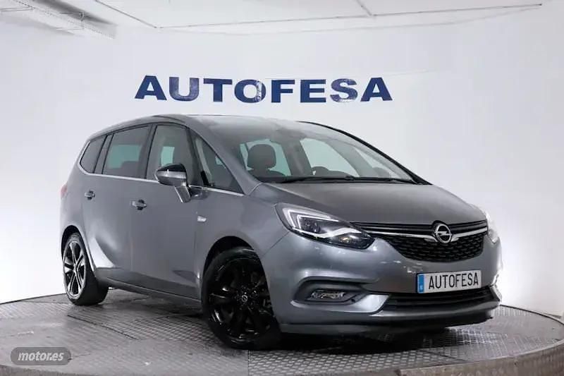 Usado Opel Zafira Excellence 200 CV (147 kW) 2017 Gris Monovolumen