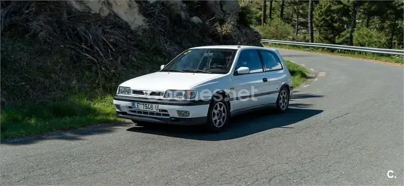 Usado Nissan Sunny 142 CV (104 kW) 1991 Blanco Berlina