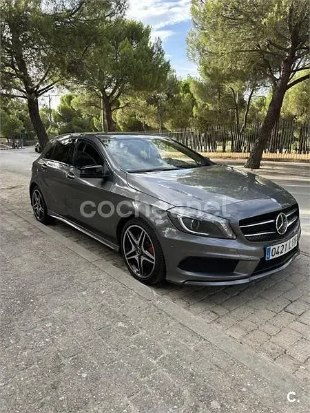 Usado Mercedes A220 AMG line 170 CV (125 kW) 2013 Gris / plata Utilitario
