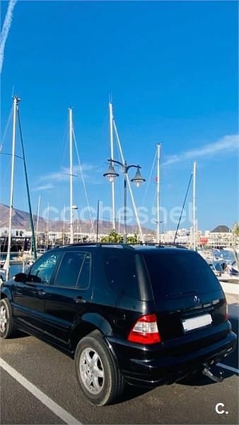 Usado Mercedes ML270 Edition 163 CV (119 kW) 2004 Negro SUV