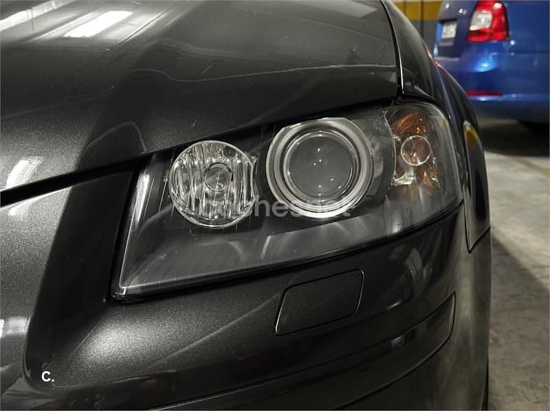 Negro Usado 2006 Audi A3 Ambition Berlina | 3600 € (Buen precio) - Imagen 1/4