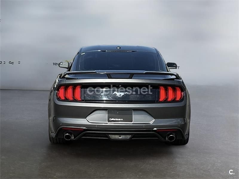Usado Ford Mustang 314 CV (230 kW) 2019 Gris / plata Coupe