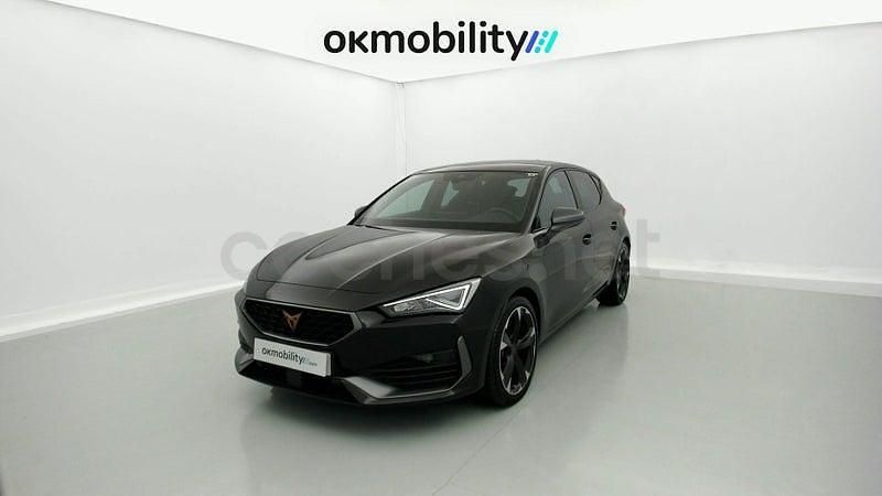 Usado Cupra Leon 150 CV (110 kW) 2024 Gris / plata Berlina