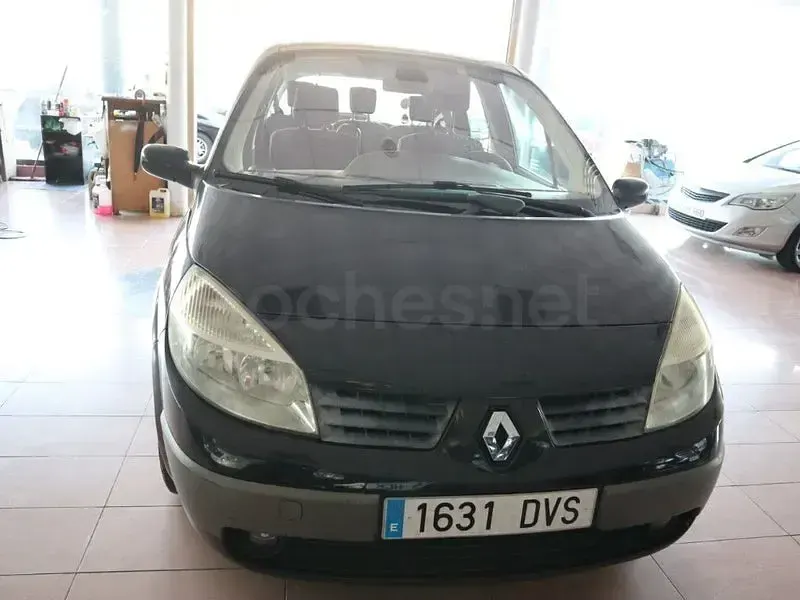 Usado Renault Scénic 105 CV (77 kW) 2007 Negro Monovolumen