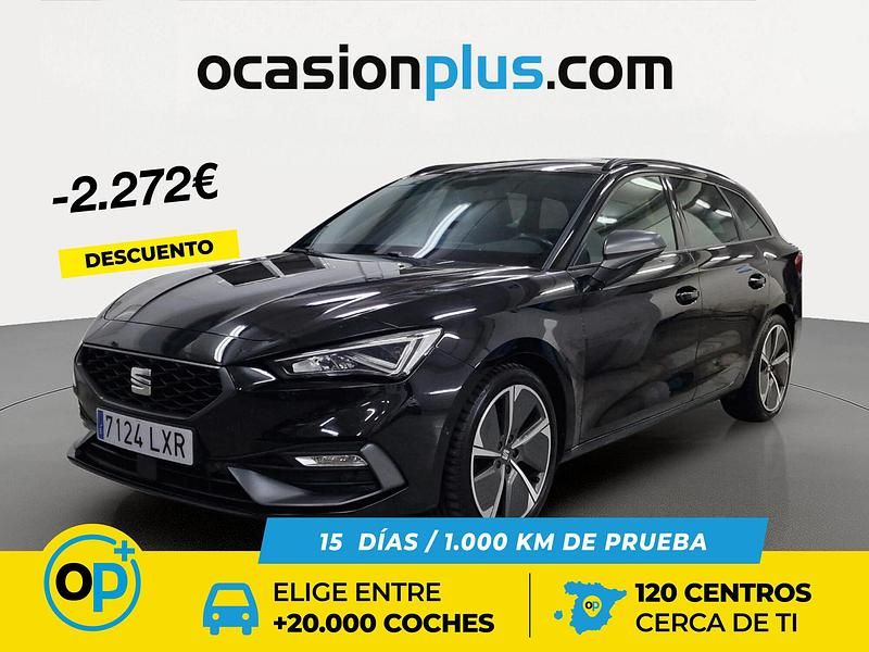 Usado Seat Leon FR 150 CV (110 kW) 2022 Negro Familiar