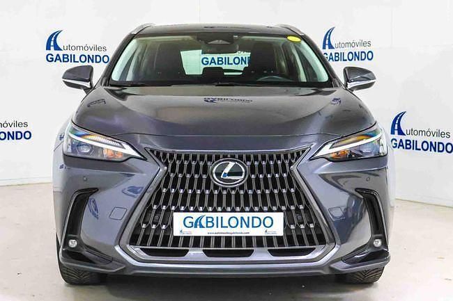 Usado Lexus NX350h Business Edition 242 CV (177 kW) 2022 Gris / plata SUV
