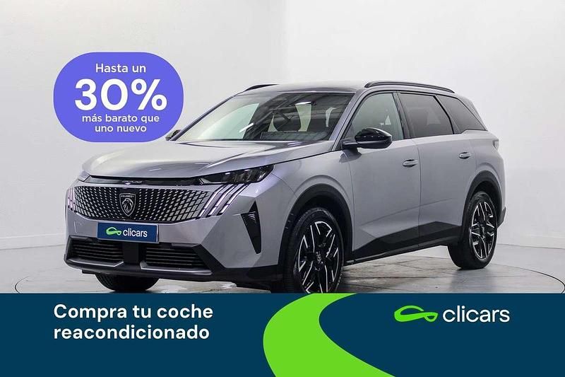 Usado Peugeot 5008 Allure 136 CV (100 kW) 2025 Plateado SUV