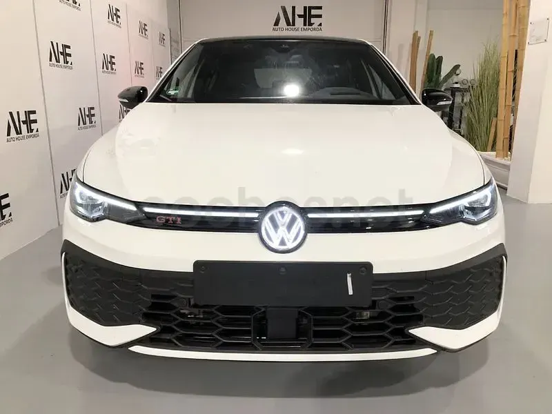 Usado VW Golf VIII GTI 265 CV (194 kW) 2025 Blanco Berlina