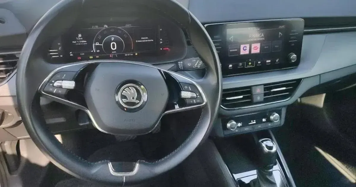 Usado Skoda Kamiq Ambition 110 CV (80 kW) 2021 SUV