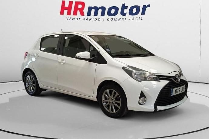 Usado 2015 Toyota Yaris Active | 8290 € (Buen precio) - Imagen 1/4
