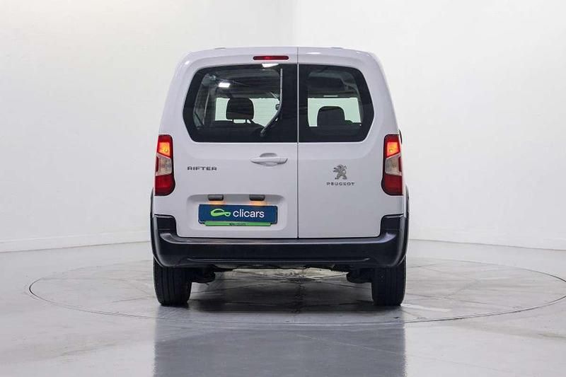Usado Peugeot Rifter Active 102 CV (75 kW) 2022 Blanco Monovolumen