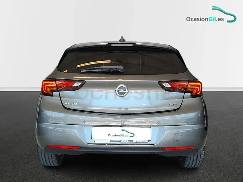 Usado Opel Astra Excellence 136 CV (100 kW) 2017 Beige Berlina