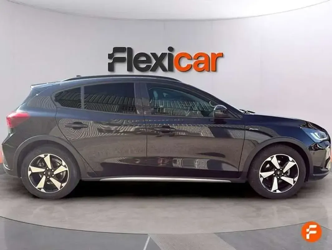 Usado Ford Focus ST-Line 155 CV (114 kW) 2024 Negro Berlina