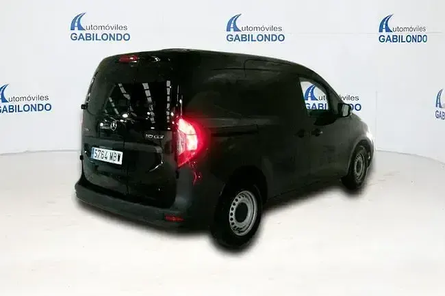 Używany Mercedes Citan 110 95 KM (69 kW) 2022 Czarny Van