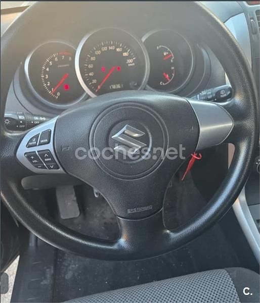 Usado Suzuki Grand Vitara 106 CV (77 kW) 2006 Negro SUV