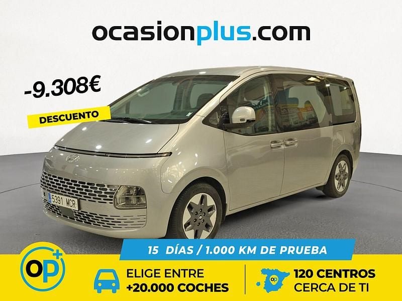 Usado Hyundai Staria 177 CV (130 kW) 2022 Gris / plata Monovolumen