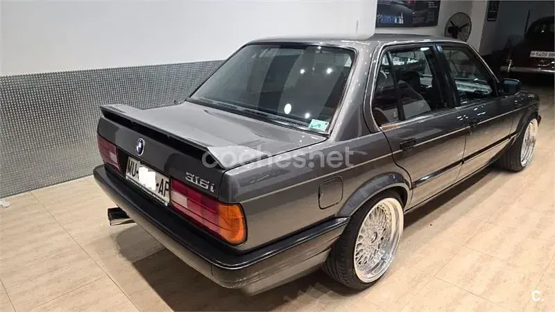Usado BMW 316 102 CV (75 kW) 1990 Gris / plata Berlina